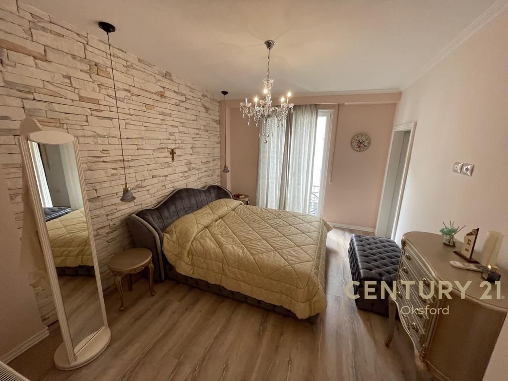 Jepet me qira apartament 3+1+2 tek Rezidenca Kodra e Diellit 2