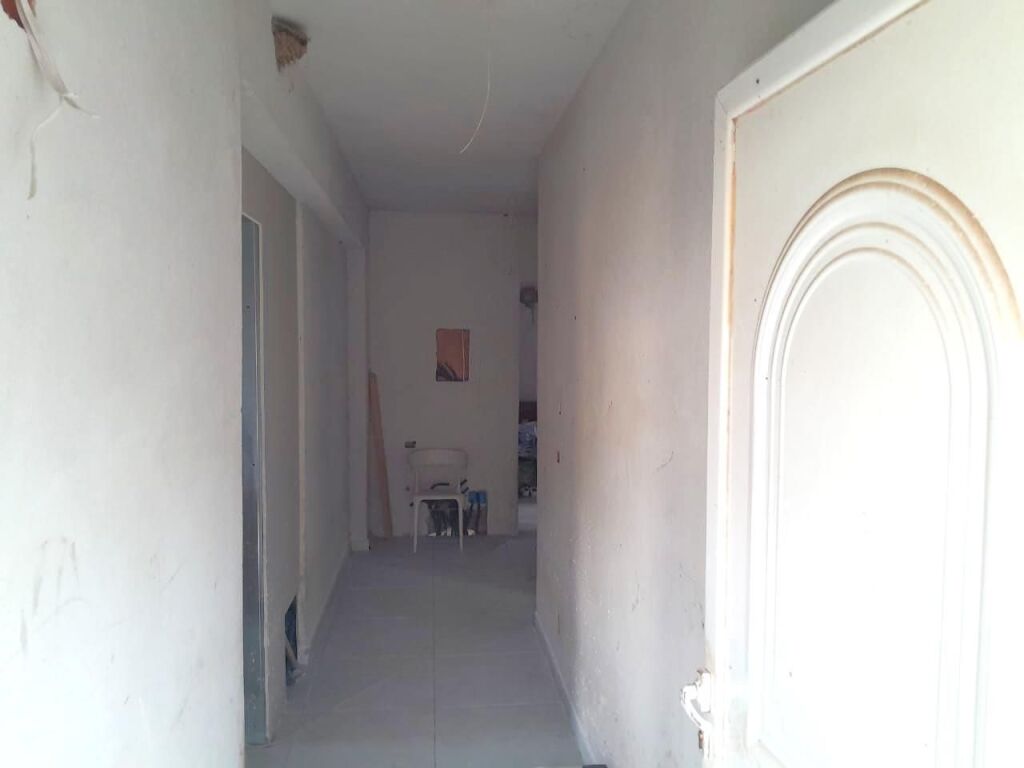 Shtepi private + Toke Ilias