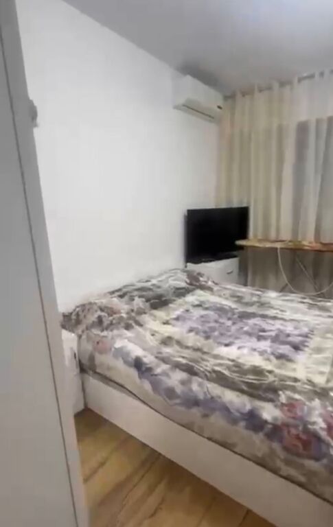 Affittasi 1+1+parcheggio Via 5 Maggio 50.000 lek