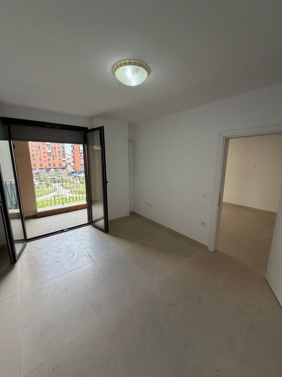 Ambjent Zyre Per Qira Komoleksi Zirkon ( Pranë Qsut)