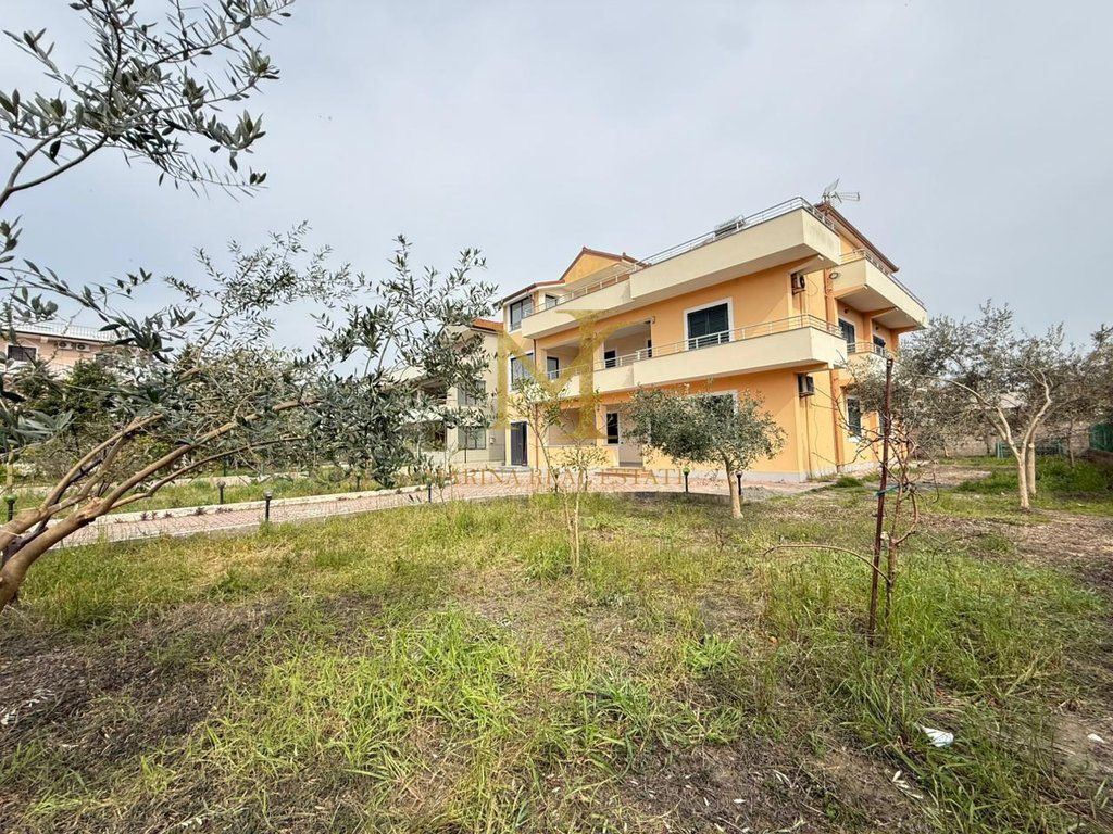 VILLA FOR RENT ON THE RAILWAY BEACH !!