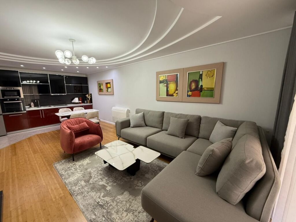 AFFITTASI APPARTAMENTO 2+1+2 VICINO ALL'AMBASCIATA AMERICANA, TIRANA!