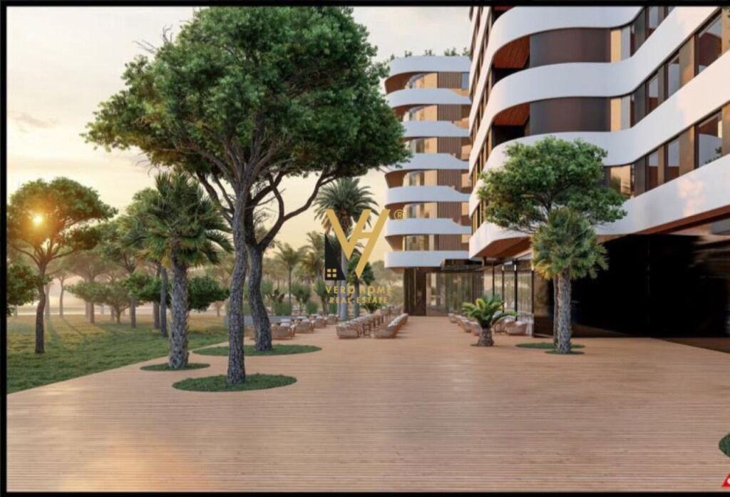 SHITET GARSONIERE ME PAMJE DETI NE GOLEM 132.200 EURO