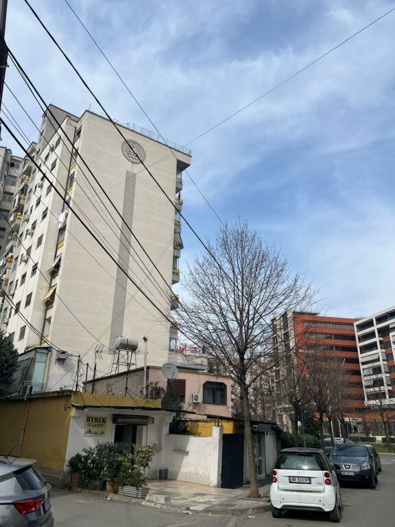 Affitto, Appartamento 1+1, Palazzo con Freccia