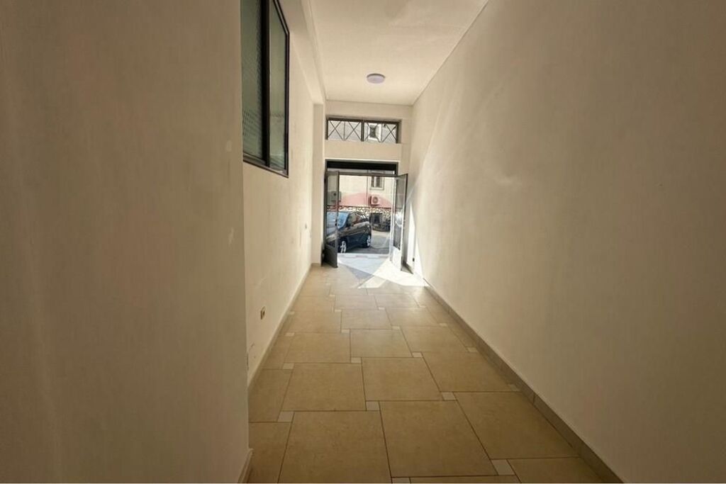 🏢 Dyqan për Shitje – Kali i Trojës, Vlorë