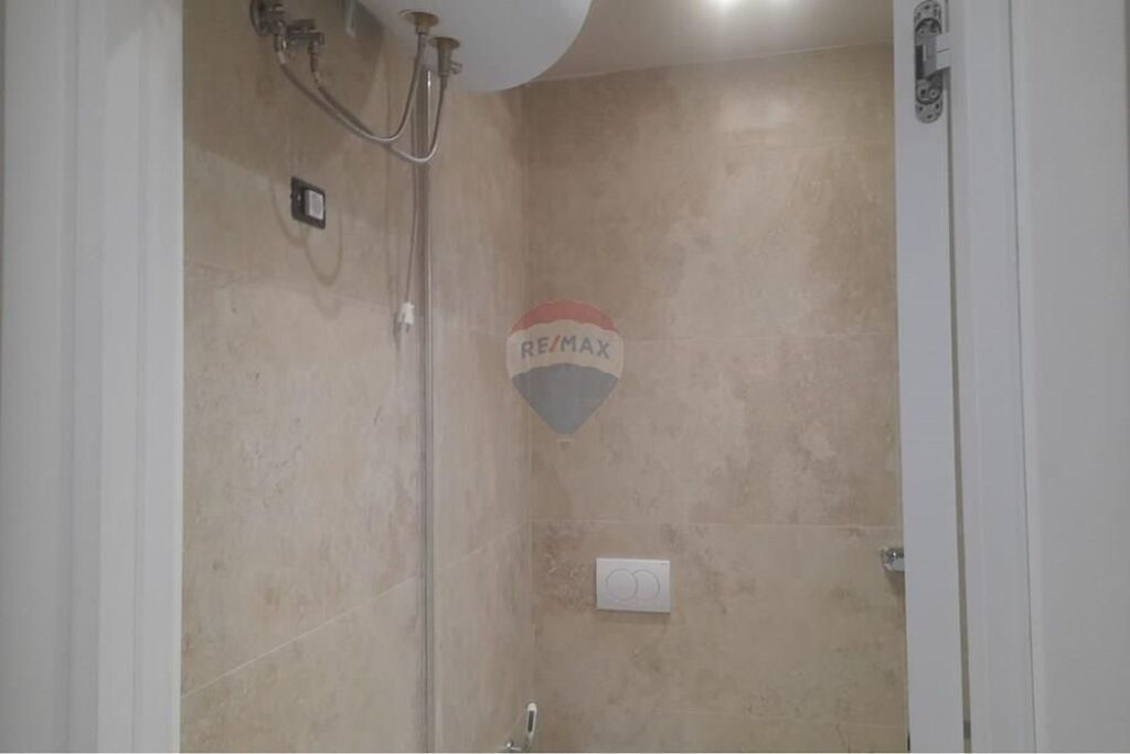 Zyrë - Për Qira - Rruga Liman Kaba, Tiranë