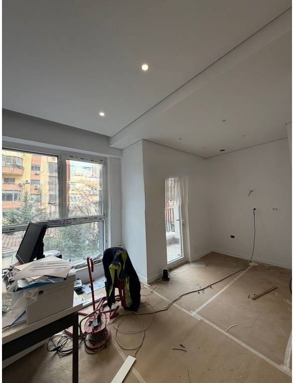 21 Dhjetori, Shesim Apartament 1+1! 200,000 €