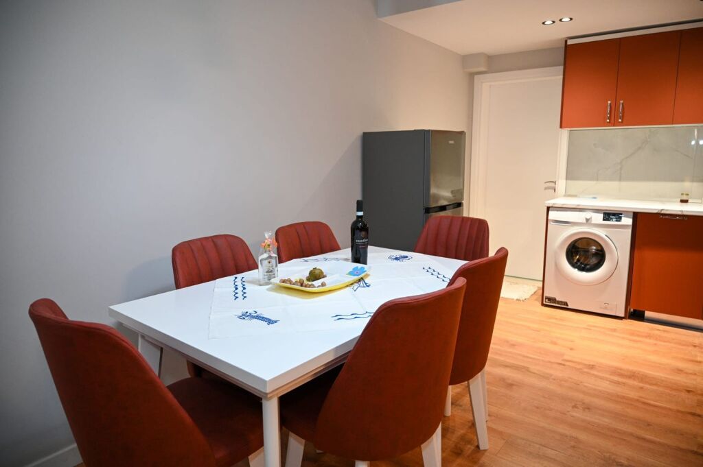 Jepet me qira apartament 1+1