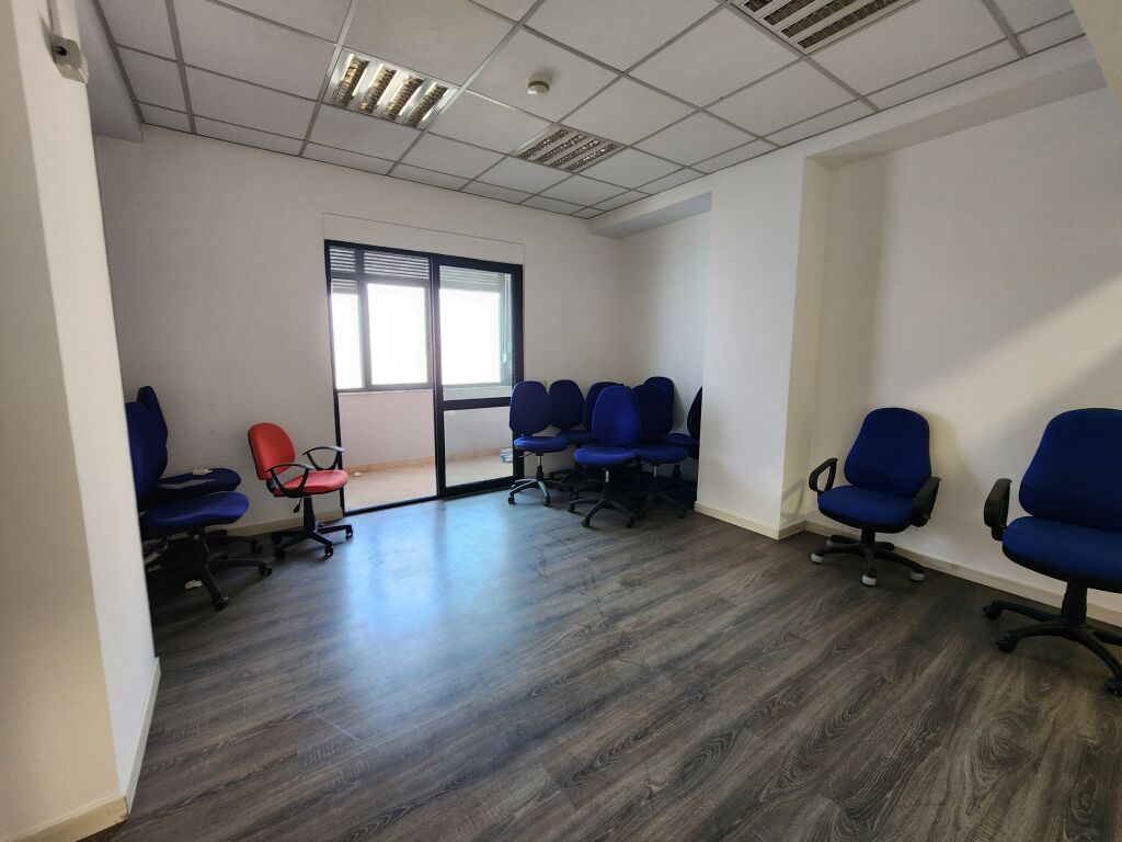 Supreme Office – Ideal Office Space 📍 In front of Delijorgji – Kavaja Street | 420 m² | 3rd Floor | New Building