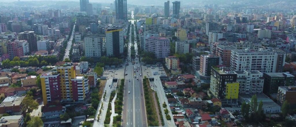 APARTAMENT 3+1 📍BULEVARDI I RI‼️