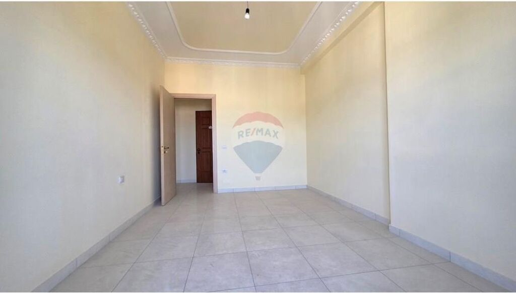 Apartament 2+1 ne shitje , Transballkanike , Vlore