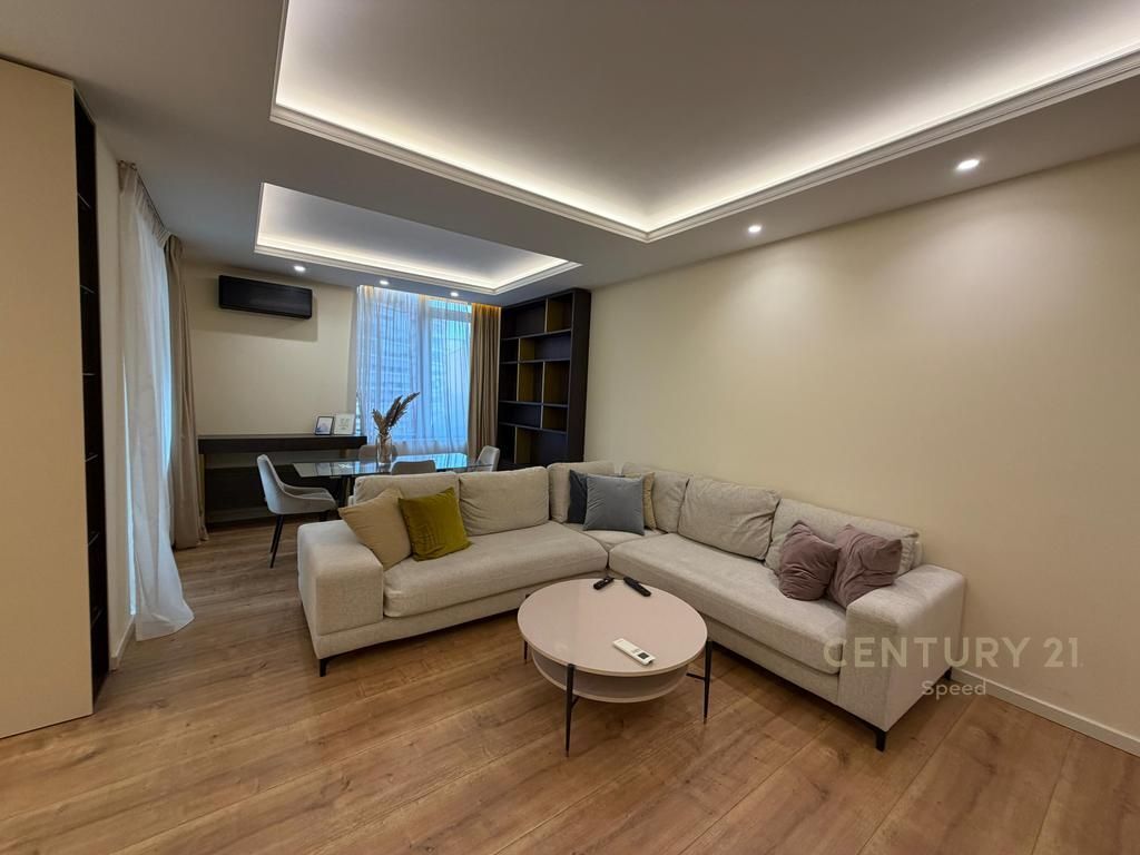 AFFITTASI APPARTAMENTO 2+1+2 IN CENTRO