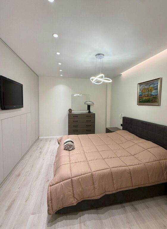 🏡 Appartamento 1+1 in Affitto – Zona del Liceo (vicino a RTSH)