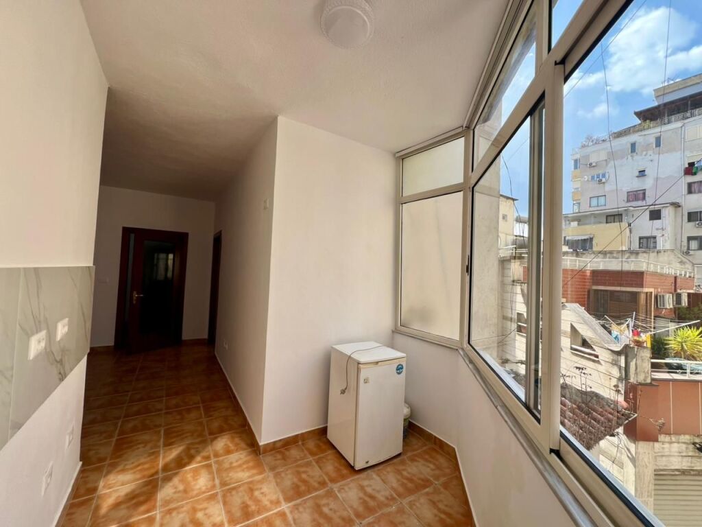 Affittasi appartamento 1+1, “Scuola di Balletto”, Tirana