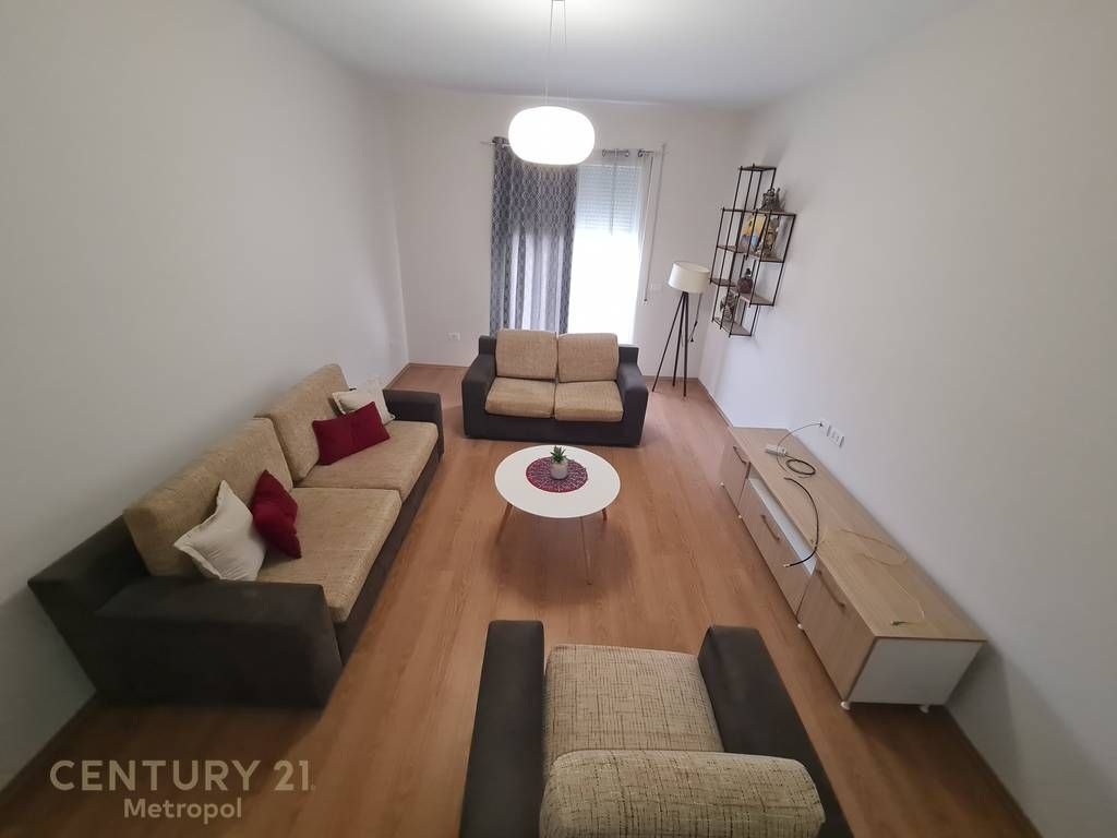 OFROJ PER QIRA APARTAMENT 1+1 ME POST PARKIMI-DON BOSKO!