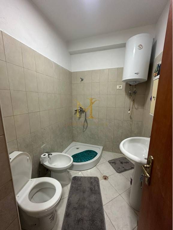 SHITET APARTAMENT 1+1 TEK SHKEMBI KAVAJES !!