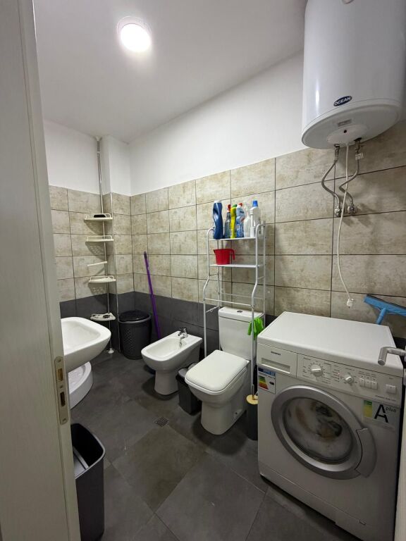 Apartament Me Qera 2+1 Tek Kompleksi Tom Doshi Tirane.