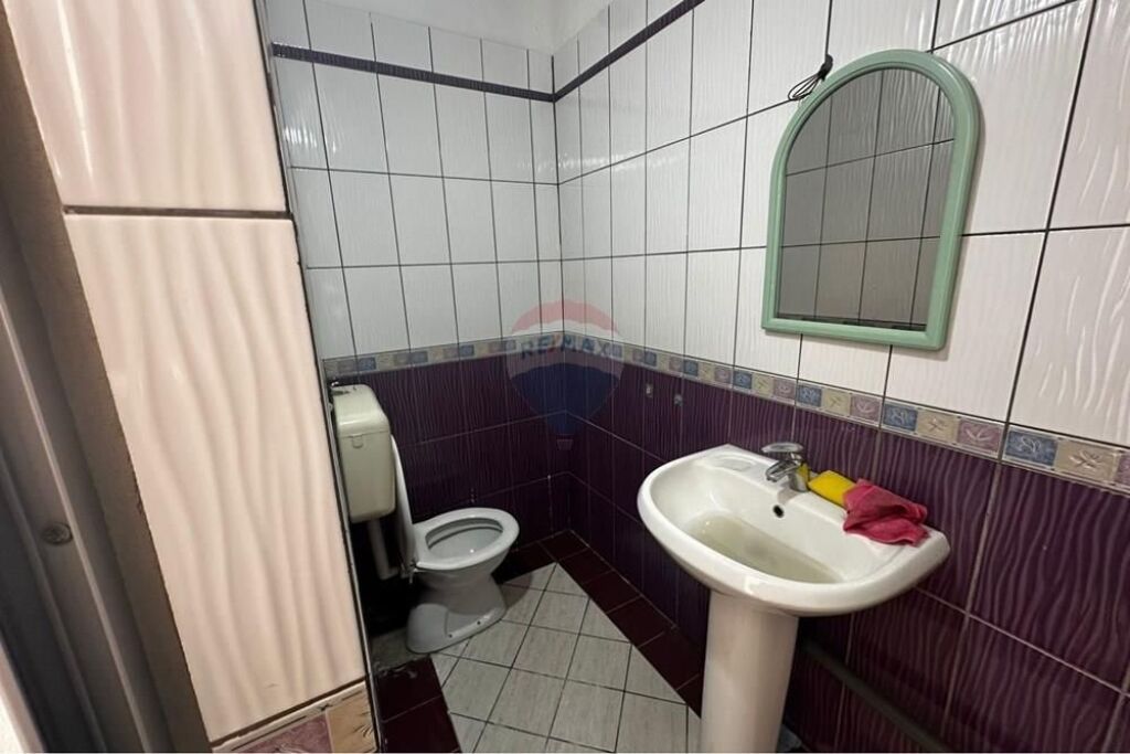 🏢 Dyqan për Shitje – Kali i Trojës, Vlorë