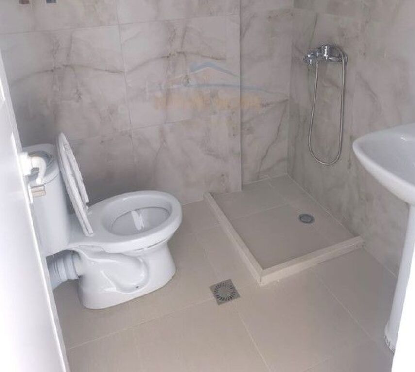 Qera, Ambient Biznesi, Qytet Studenti, Tirane