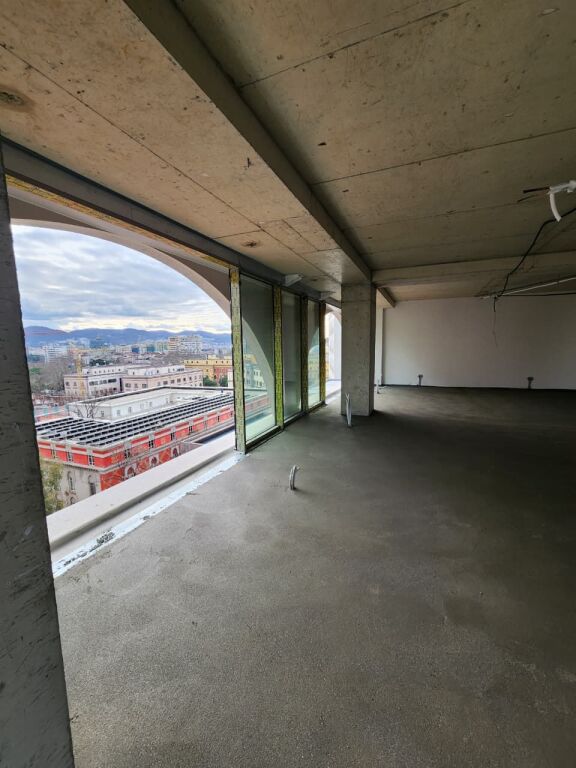 OFFICE FOR RENT – 300 m² (6th Floor) 📍 Skanderbeg Square / Clock Tower / Book Building Tower (in the heart of Tirana 🥰) Open Space / Ready in July 💰 €12,000
