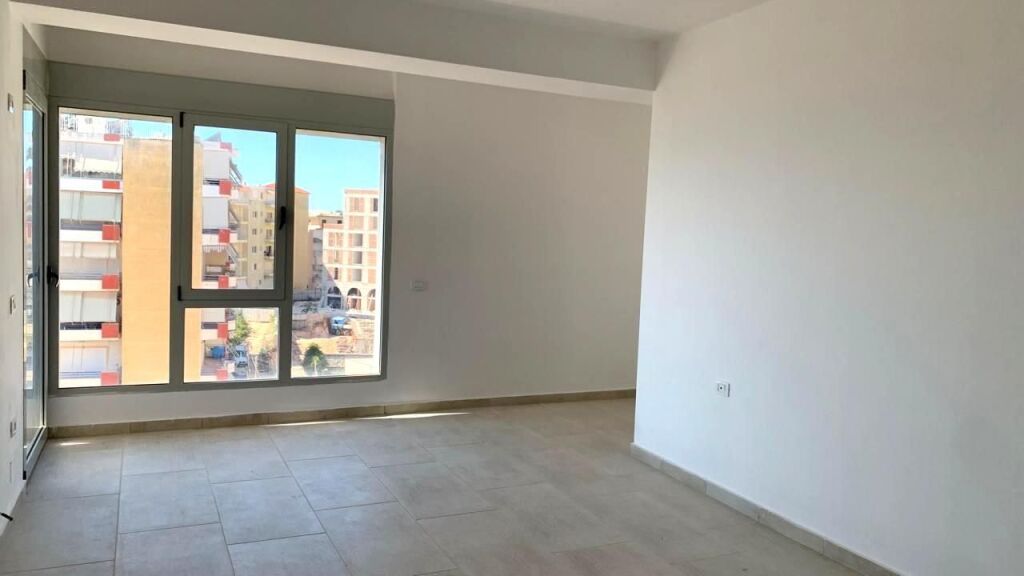 Shitet super apartament 2+1 Sarande