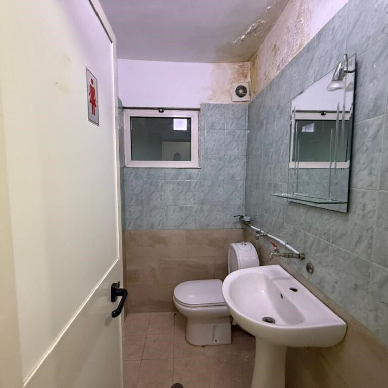 AMBIENT BIZNESI ME QIRA, 124M2, EMIN DURAKU/ISH-BLLOKU, 2200 euro/muaj