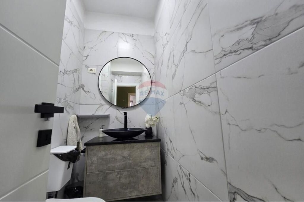 Apartament per qira, 3+1, Selvia