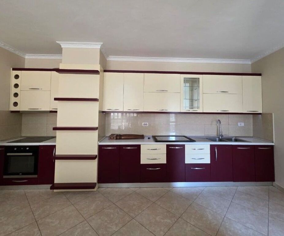 Shitet, Apartament 2+1+2, Unaza e Re, Tirane..