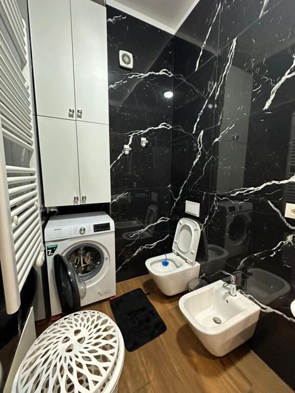 Jepet me qira apartament 1+1