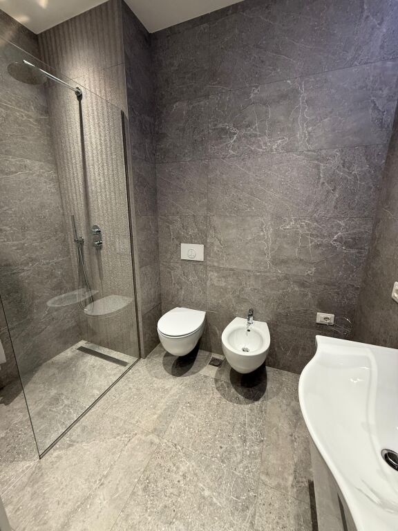 APARTAMENT PREMIUM ME QIRA APARTAMENT 2+1+2 TEK RRUGA ELBASANIT, TIRANE!