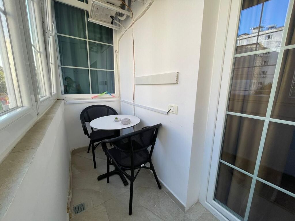 Apartament 1+1+Ballkon Me Qira tek 21 Dhjetori