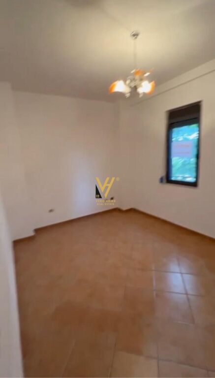 OFFICE 124 M2 FOR RENT AT SQUARE 21, KAVAJES STREET 80,000 LEKE