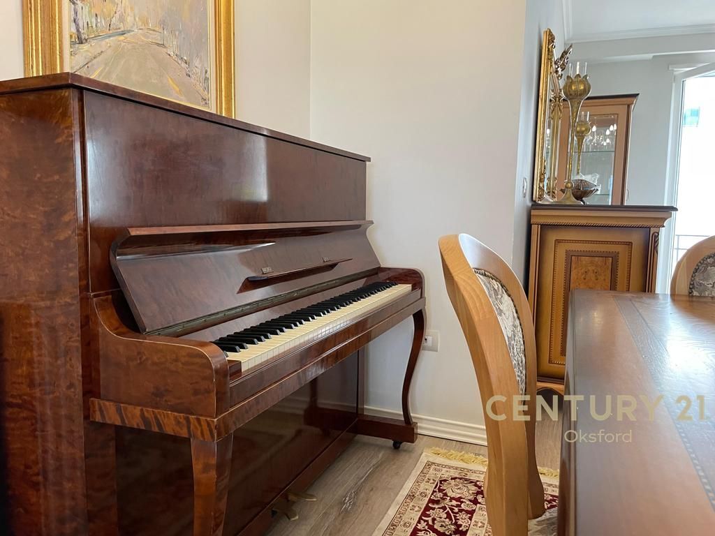 JEPET ME QERA APARTAMENT 3+1+2 TEK KODRA E DIELLIT