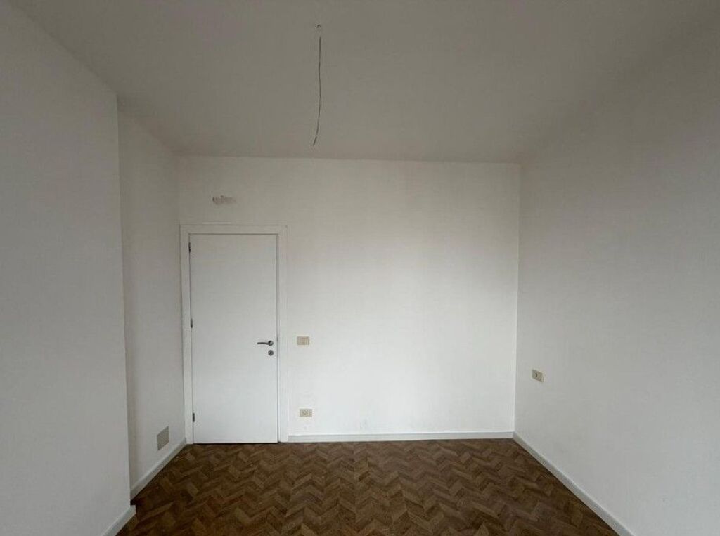 APARTAMENT 2+1 PER ZYRA ME QIRA TEK GOLDEN TOWER RESIDENCE !