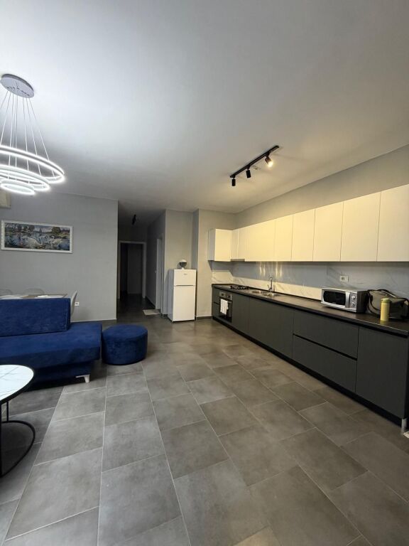 Apartament Me Qera 2+1 Tek Kompleksi Tom Doshi Tirane.