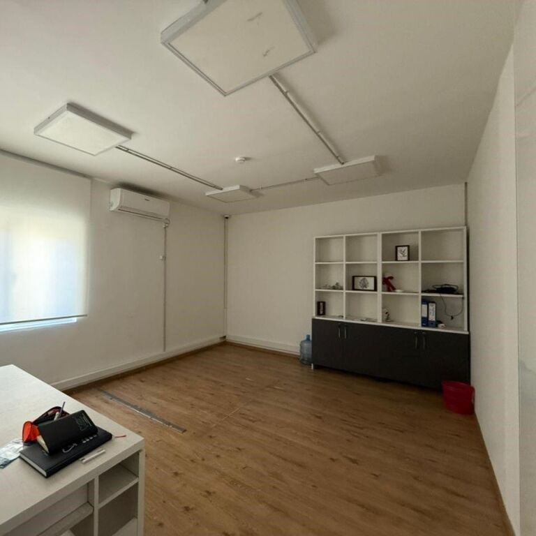 UFFICIO IN AFFITTO – VIA SAMI FRASHËRI, 311m² + PARCHEGGIO – €3000/mese