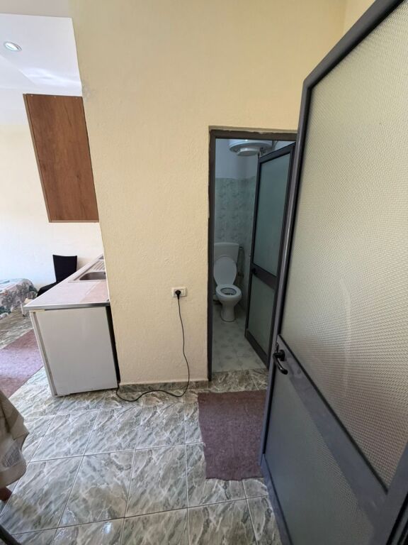 Shiten 2 super apartamente dhe 2 garzoniere ne zonen e golemit