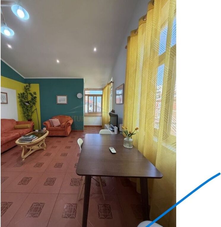 Shitet,  Apartament 2+1, Bllok, Tiranë