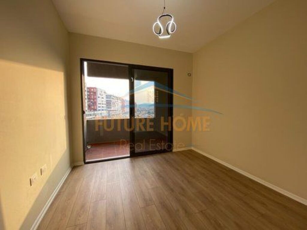 Shitet, Apartament 2+1, Unaza e Re