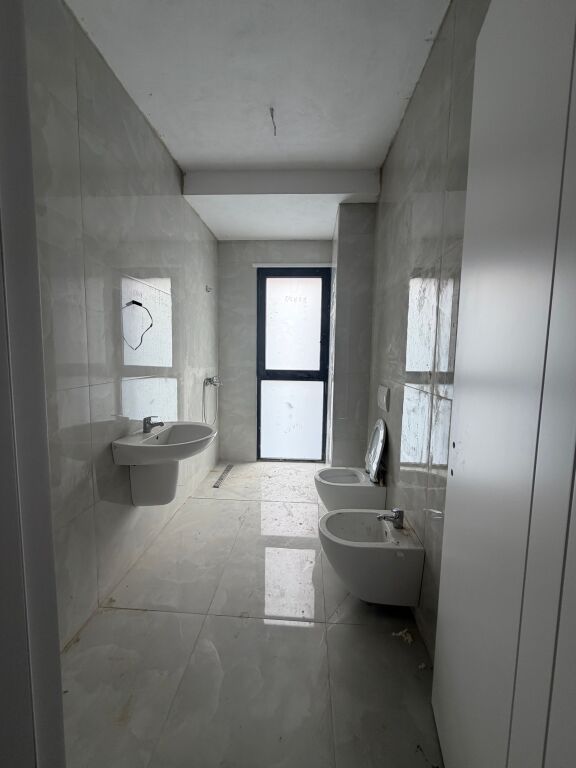 Shitet Apartament 2+1 DonBosco