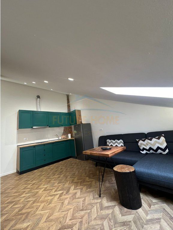 Qera, Apartament 1+1 dhe 2 Garsionere, Komuna Parisit ,Tirane.