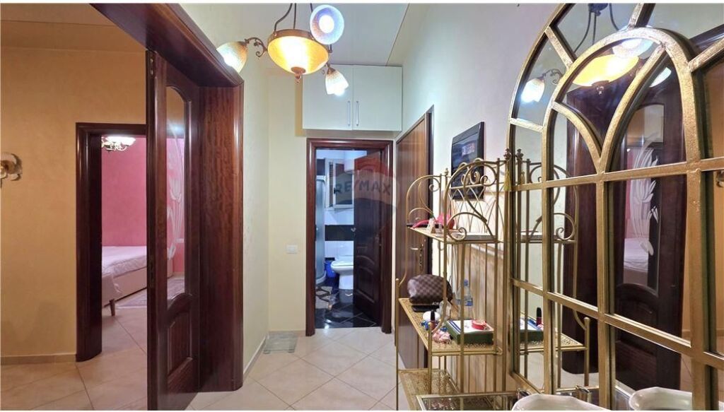 Apartament 2+1+2 ne shitje , pas Hotel Martini