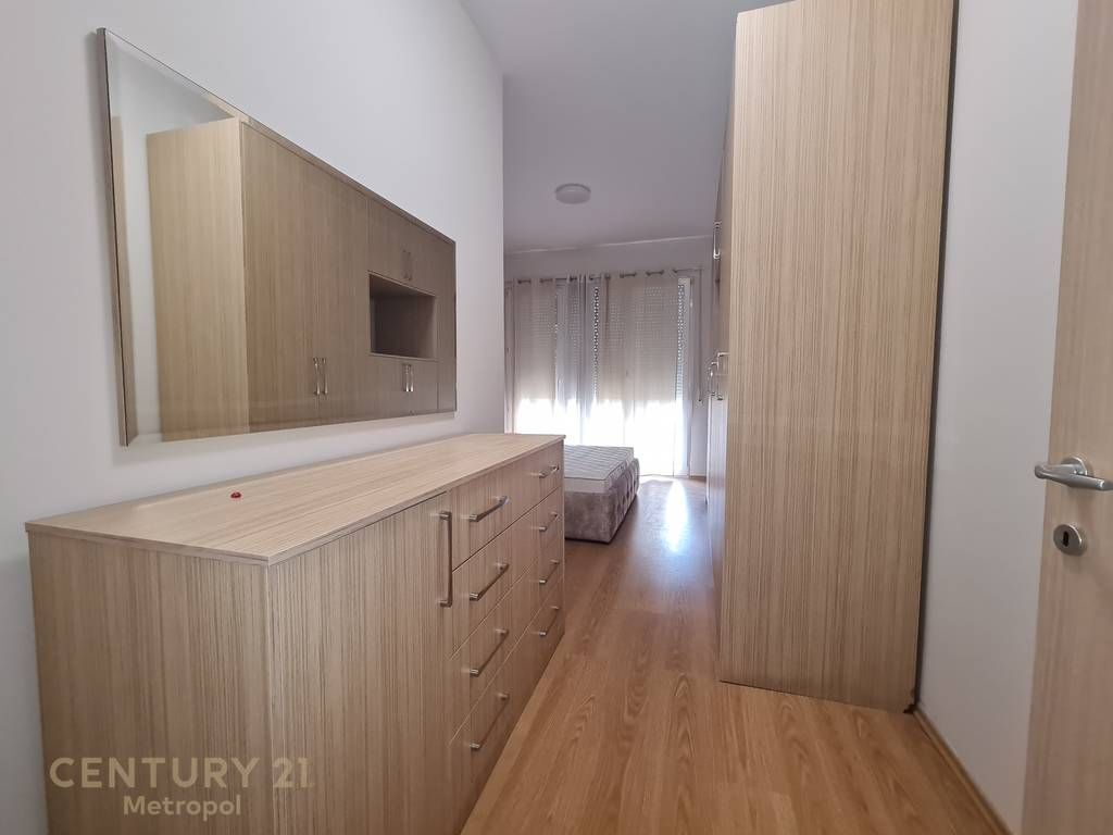 OFROJ PER QIRA APARTAMENT 1+1 ME POST PARKIMI-DON BOSKO!