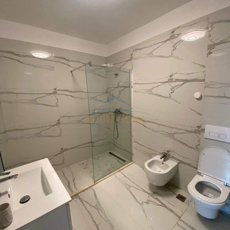 Shitet,Apartament 3+1+2, Ish Fusha e Aviacionit