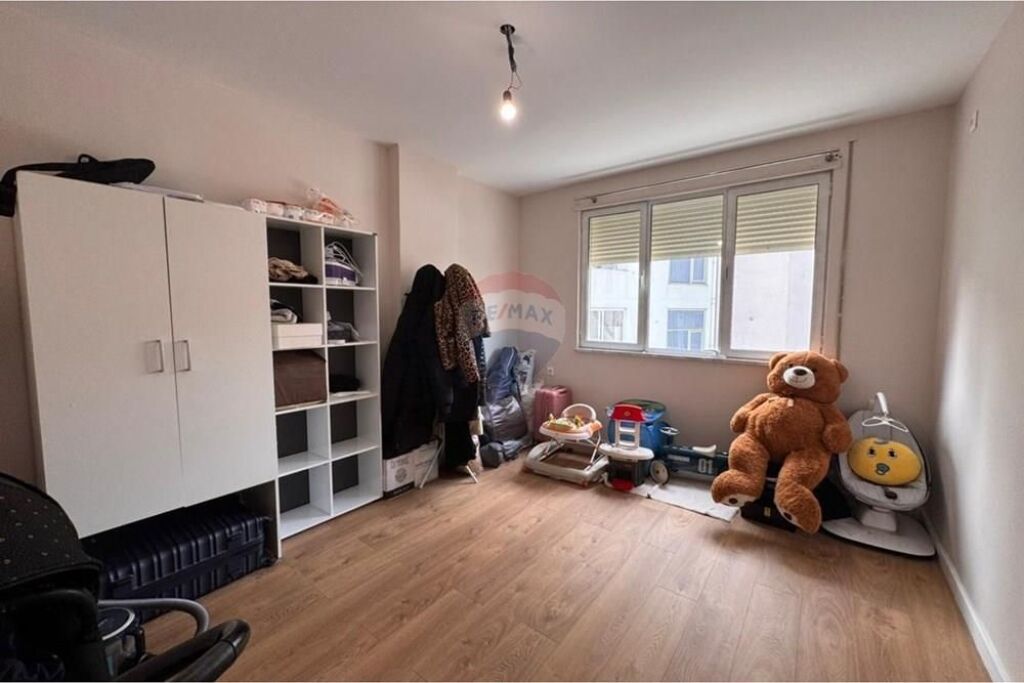 WE SELL A COMFORTABLE APARTMENT DRY LAKE!