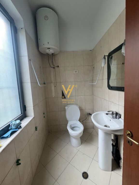 AFFITTASI NEGOZIO 50 M2 VICINO AL GIARDINO ZOOLOGICO 55.000 LEKE