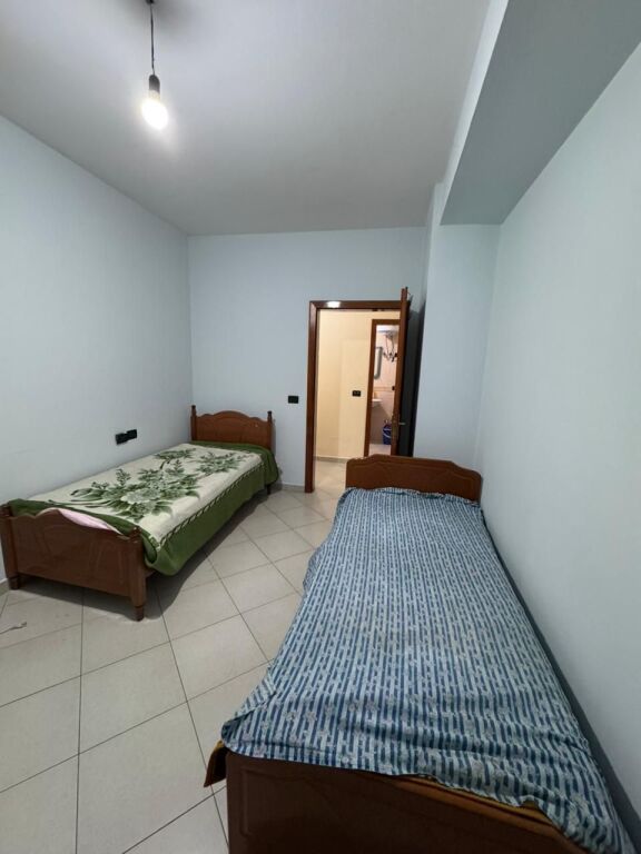 Apartament me Qira ne Zonen e Astirit 2+1+ 2 ballkone !
