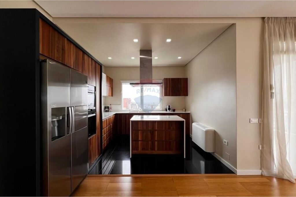 Apartament 2+1+2 me qira te Kopshti Botanik!