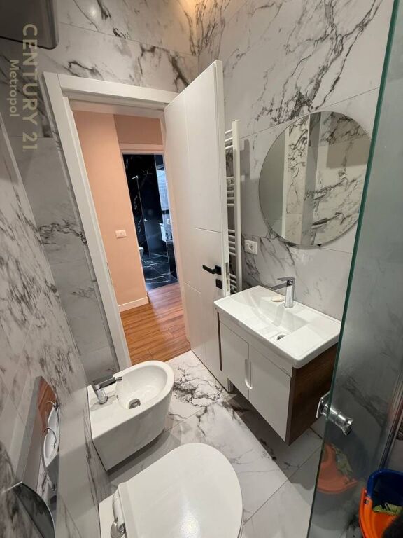 AFFITTASI APPARTAMENTO 3+1+2+POSTO AUTO, EX MERCATO ELETTRICO!