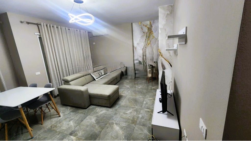 Apartament 1+1 Me Qira në Spitali QSUT (Nënë Tereza), Tiranë - 500€ | 63 m² 500 € /Muaj